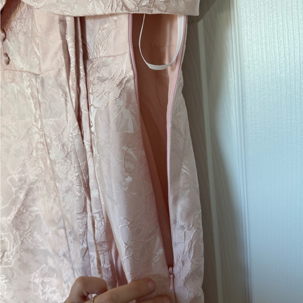 Blush Floral Lace dress - Picture 5 of 7